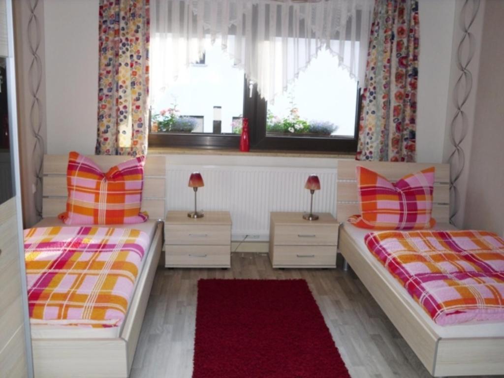 Ferienwohnungen Und Gaestezimmer Herrmann Steinbach am Wald Quarto foto